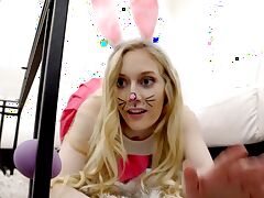 Perky little spinner Emma Stone is into the Easter spirit as she wanders her house dressed as the Easter bunny. When Emma reaches the living room, she finds a note from her mom to let the kids know